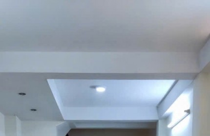 Cho Thuê nhà phố ngõ oto, kinh doanh phố Thái Thịnh, Đống Đa,  36m2 -2,5 Tầng -  MT 3,2m - Giá 10,5tr